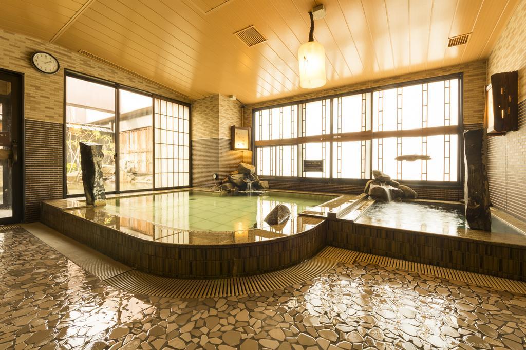 Dormy Inn Himeji Natural Hot Spring Bagian luar foto